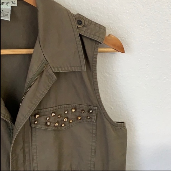 Sunny +‎ 74 Vest - Picture 2 of 5